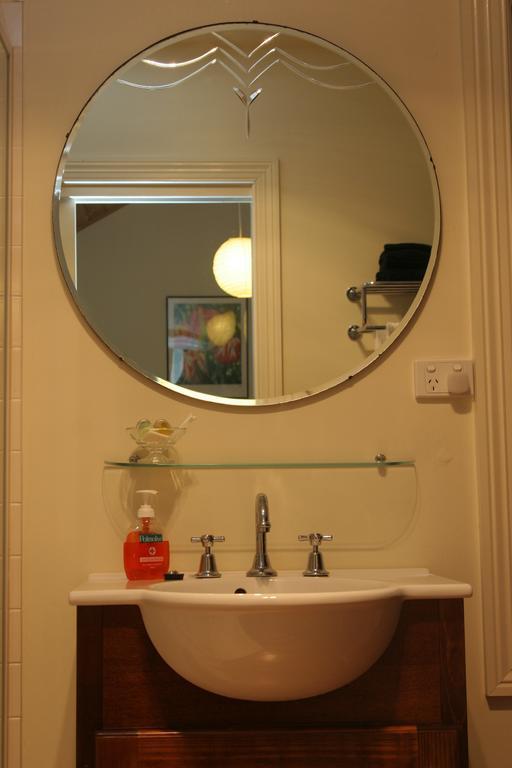 Stone'S Throw Cottage Bed And Breakfast Belgrave Kamer foto