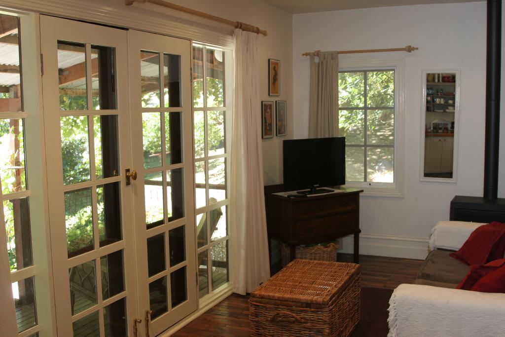 Stone'S Throw Cottage Bed And Breakfast Belgrave Kamer foto