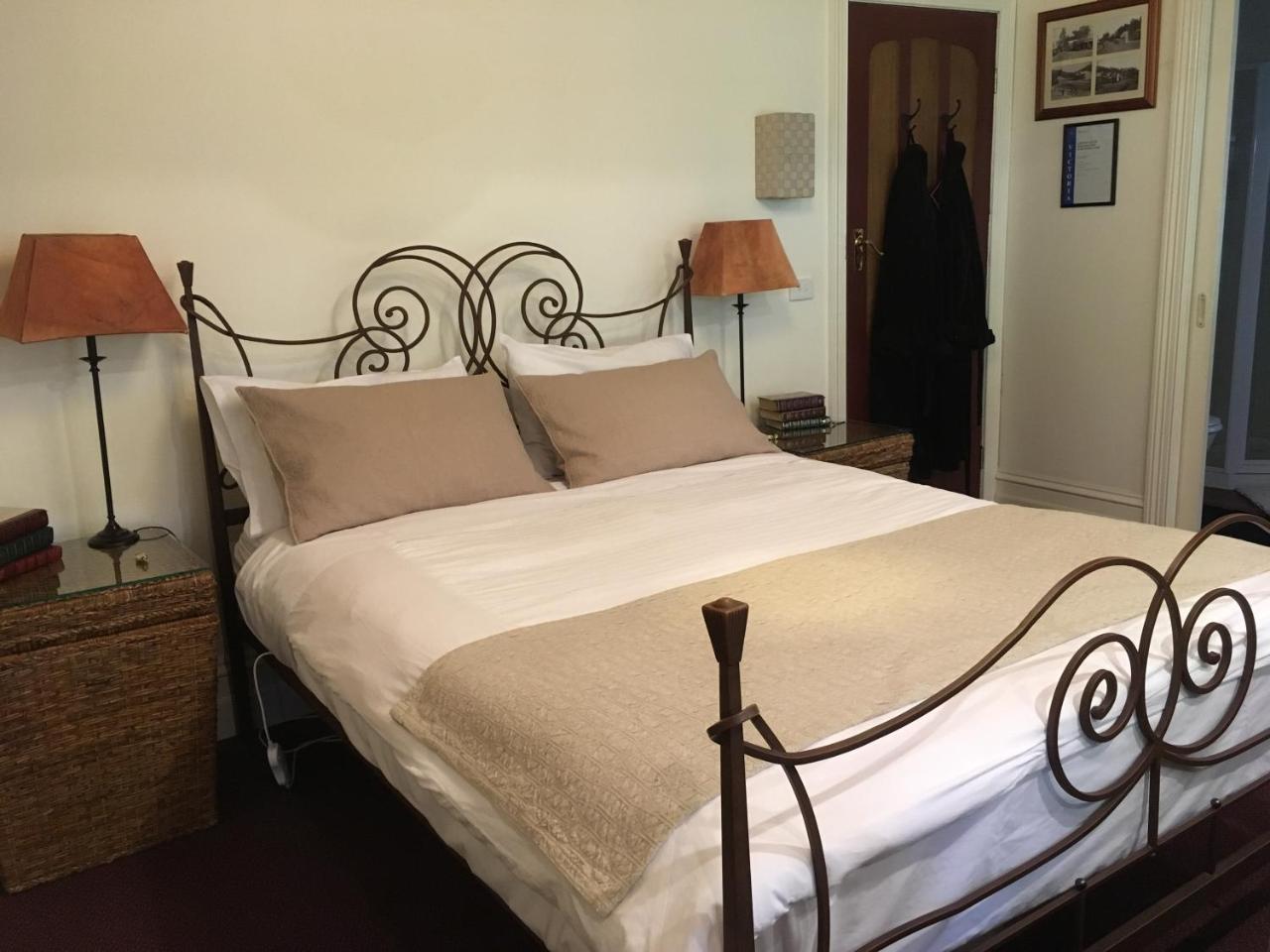 Stone'S Throw Cottage Bed And Breakfast Belgrave Buitenkant foto